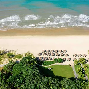 Pullman Oceanview Bay & Hotel